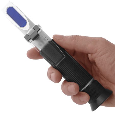 Рефрактометр для автомобилистов (пропиленгликоль, этиленгликоль, электролит) МЕГЕОН 72012 купить по низкой цене | МАКСПРОФИТ