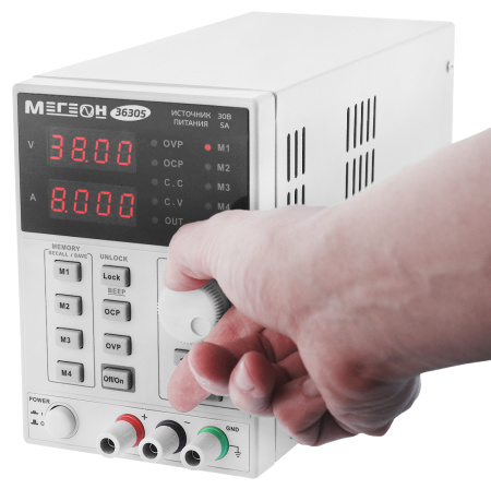Одноканальный программируемый линейный источник питания МЕГЕОН 36305 купить по низкой цене | МАКСПРОФИТ